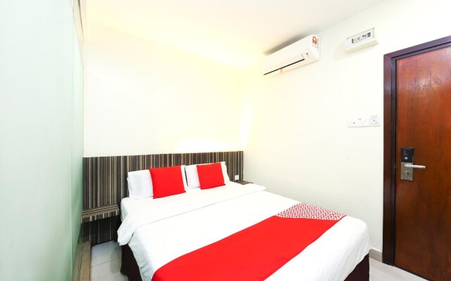 OYO 335 Sunrise Golden Hotel