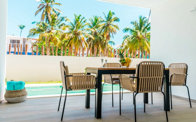 Pool Garden Luxury Apt