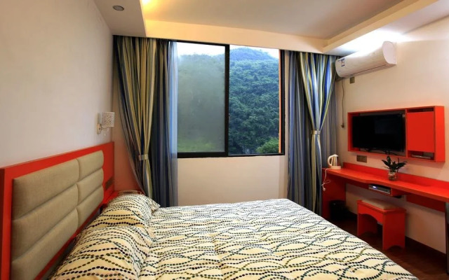 Puding Hotel Qi Xing Park