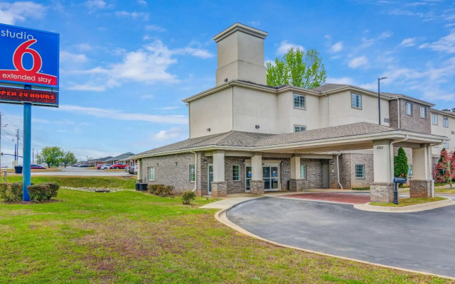 Studio 6 Opelika/Auburn