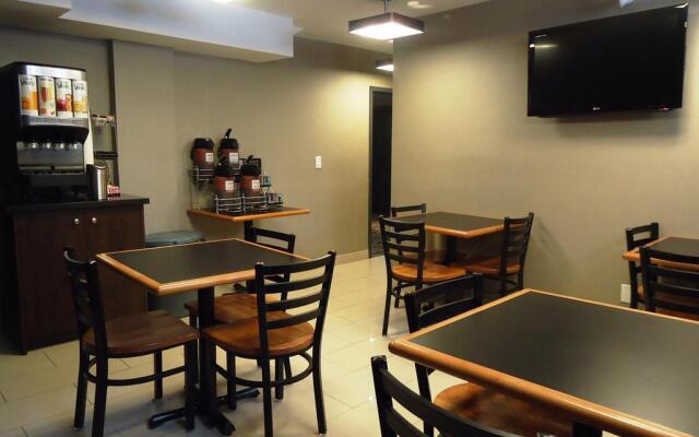 Comfort Inn Toronto City Centre