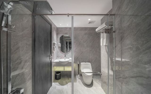 Luxe Paradise Premium Hotel