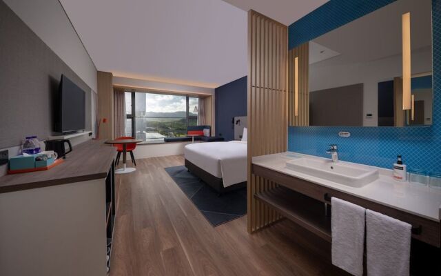 Holiday Inn Express Shenzhen Guangming Cloud Park by IHG
