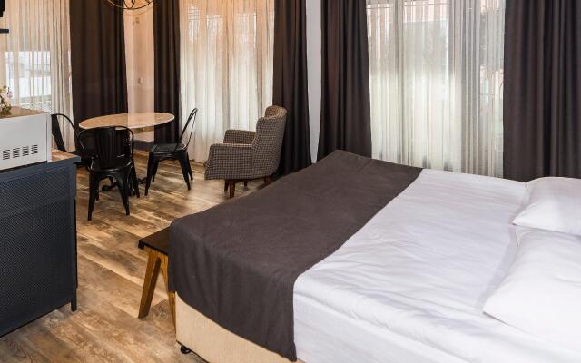 BGuest Hotel & Residence