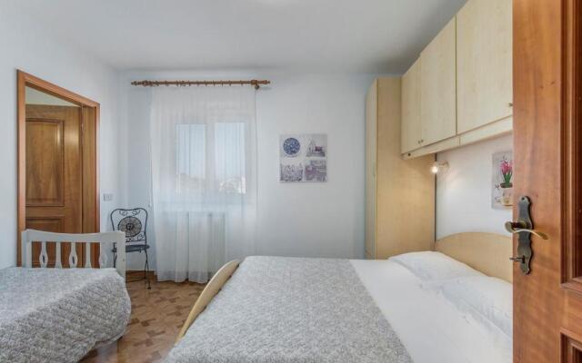 Apartment Complex Orzan Lovrecica