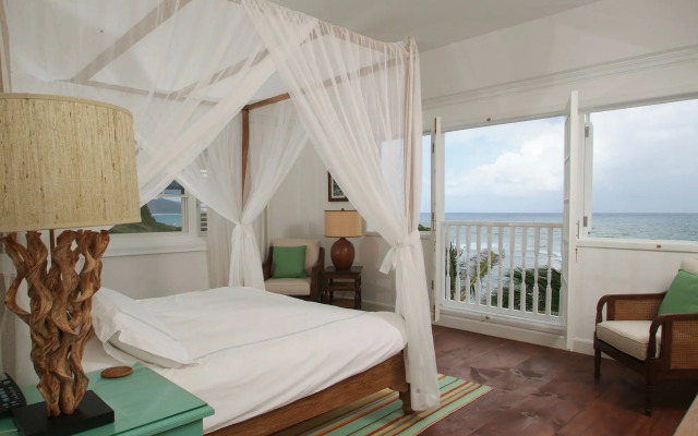 Atlantis Historic Inn