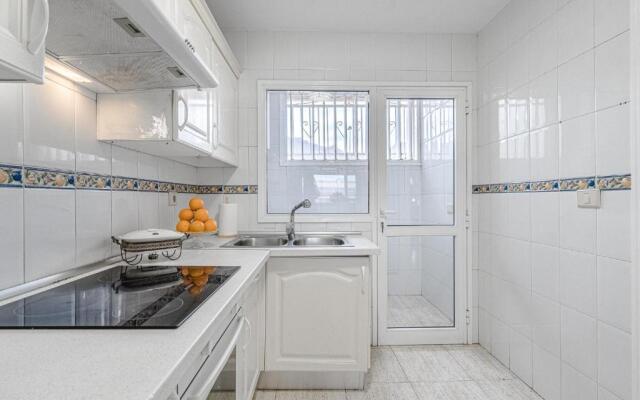 RED Large family apartment, three floors, 10 guests