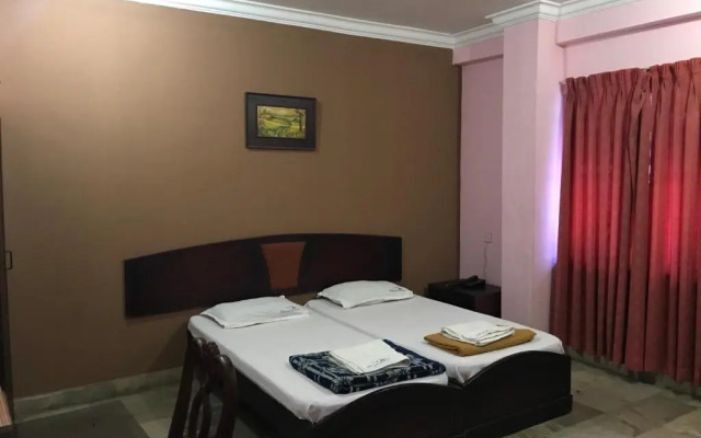 Indraprastham Houseboats