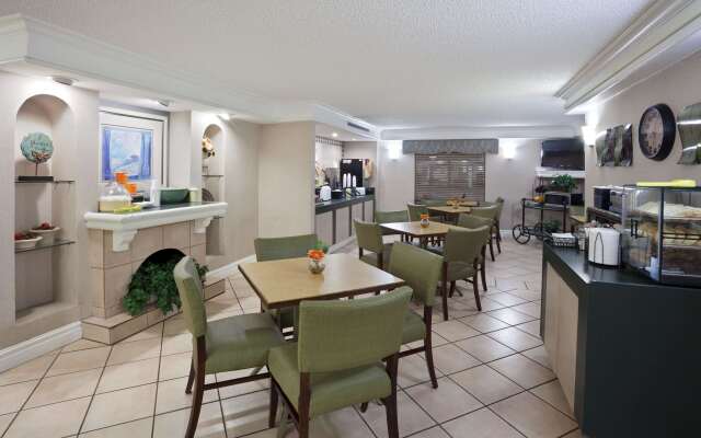 La Quinta Inn by Wyndham Omaha West