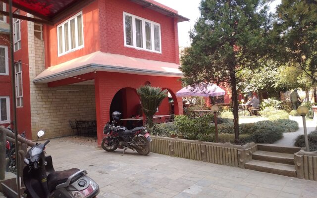 Hotel Green Plum