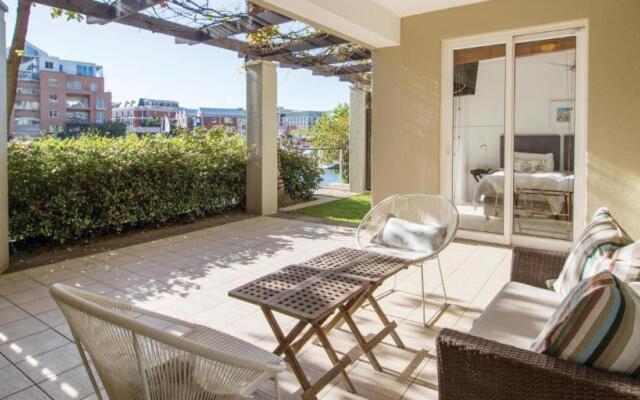 Two Bedroom Apartment - Fully Furnished and Design