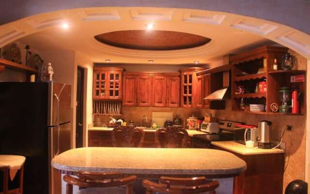 Hotel Antigua Inn Central