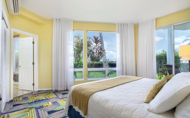 Holua Resort