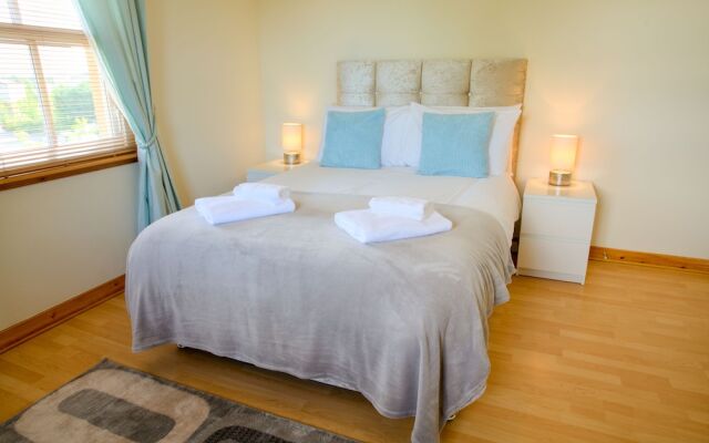 Knightsridge House Apartment