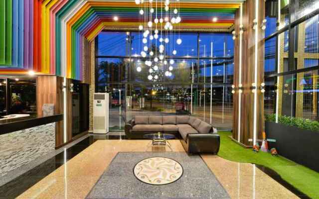 The Breton Hotel Media