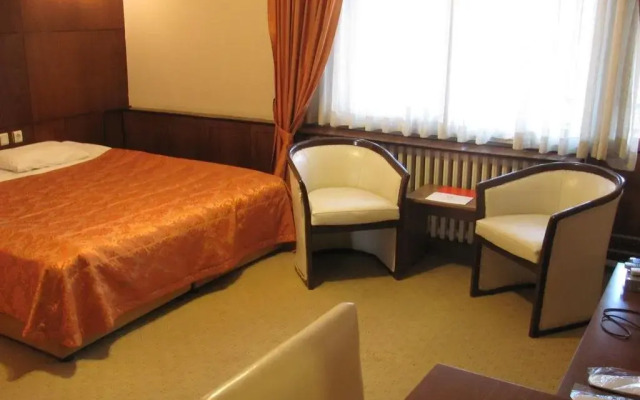 Grand Astra Resort Hotel