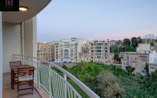 Green Oasis: Home with Breathtaking View w/parking by 360 Estates