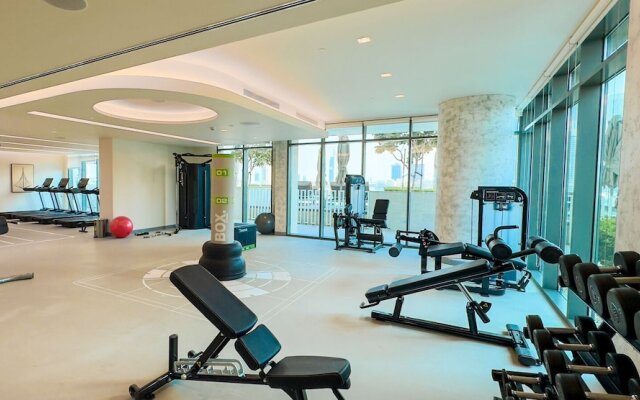 Aya - Beachfront Apartment With all Amenities and Pool