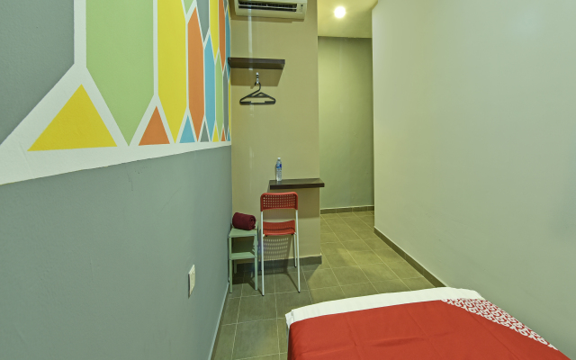 SUPER OYO 90701 Venomi Hotel