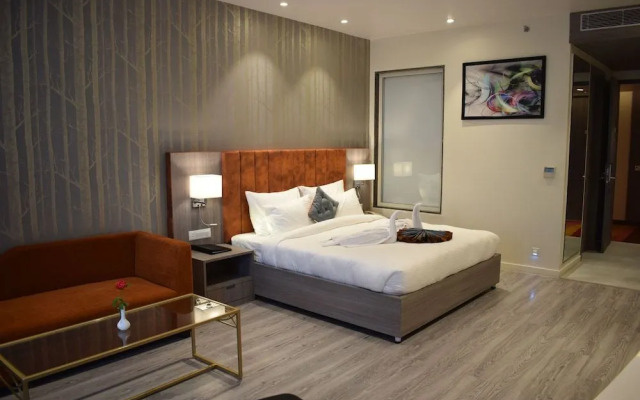 Hotel Deep Clarks Inn Lucknow