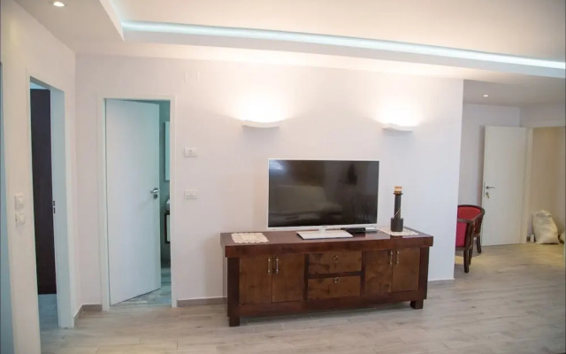 The Seasons Beach Apartment 2