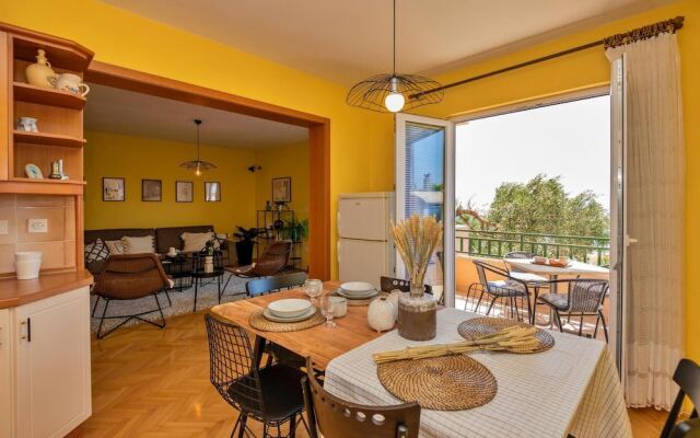 Awesome Apartment in Makarska With 3 Bedrooms and Wifi
