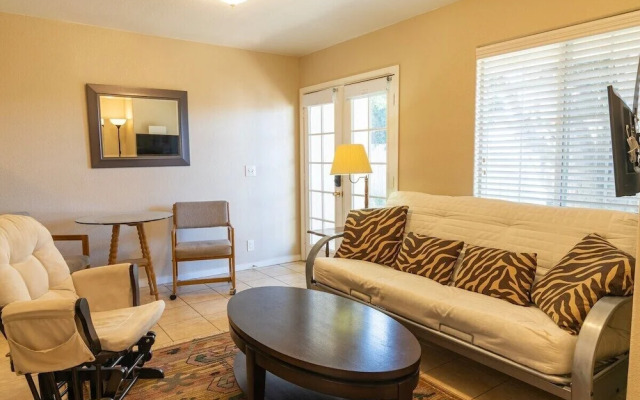 Charming 2-bedroom in East Palo Alto