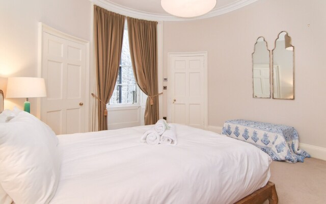 Stylish & majestic 3-bed apartment in Stockbridge