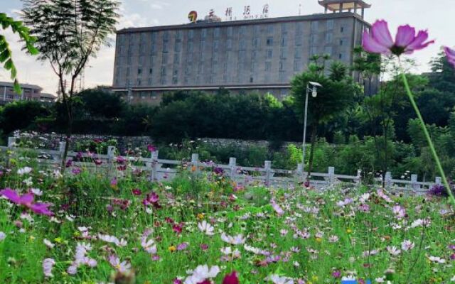 Yunti Hotel
