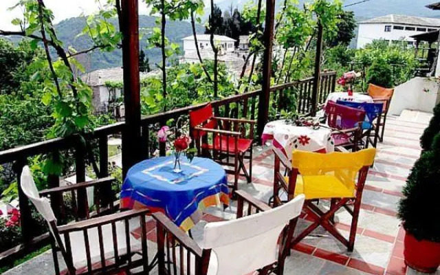 Guesthouse Rousis