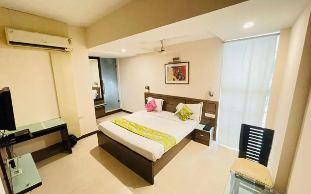 Hotel Crystal Retreat