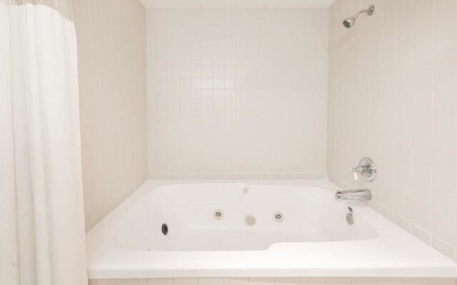 Days Inn Bloomington