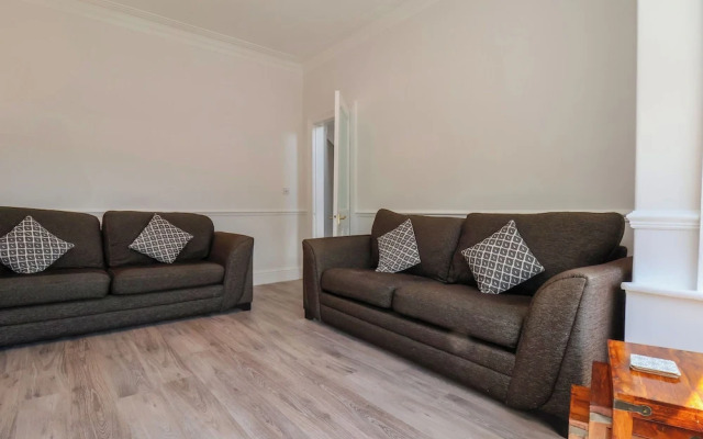 1 Roxby Terrace