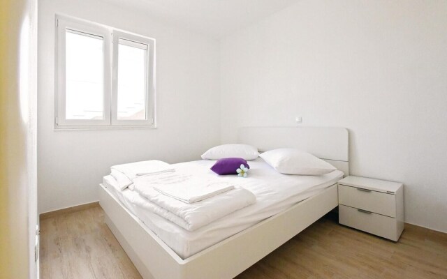 Beautiful Home in Zatoglav With Wifi and 4 Bedrooms