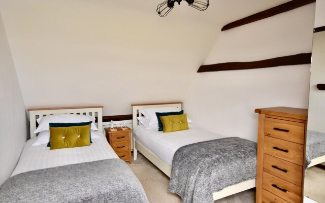 Tithe is a Stunning Barn Conversion Close to Ryde Sleeps 6