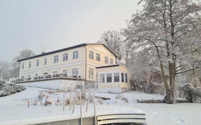 Hotel & Restaurant Haus Am See