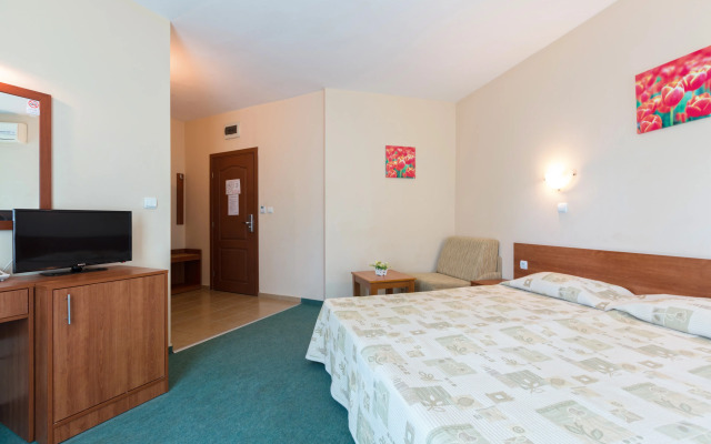 L&B Hotel