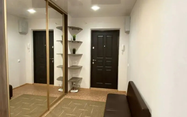 Moon72 on Sozidateley street, 7