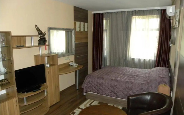 Three Dolphins Family Hotel