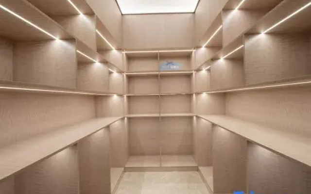 HanTing Hotel (Zhenjiang Dagang New District Xingfu Plaza)