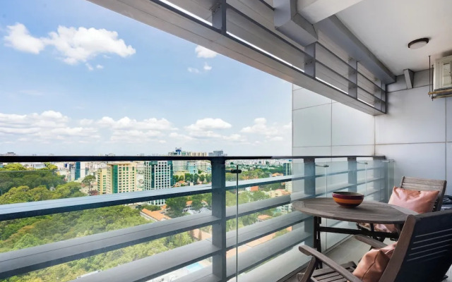 Salute de Sailing Tower - Palace Garden