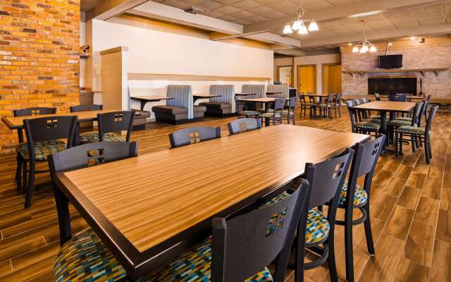 Best Western Woodhaven Inn