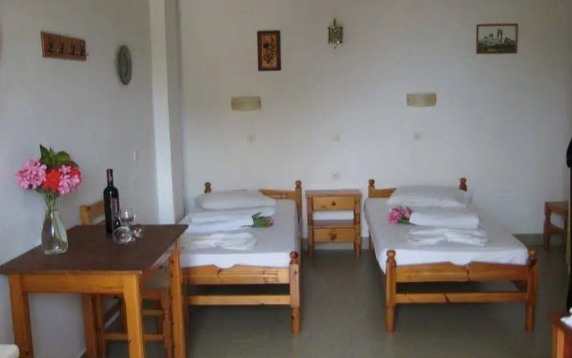 Pefkos View Suites & Maisonette