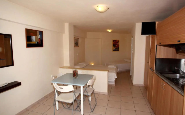 Casa Cicale Apartments & Studios