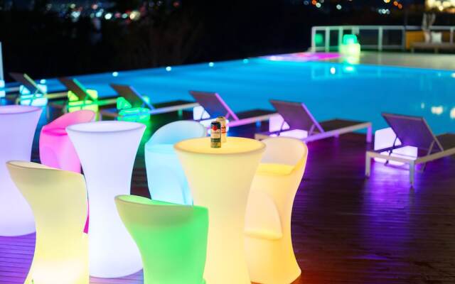 Laterrace Cove Suite