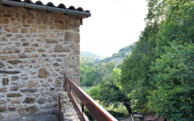 House With 2 Bedrooms in Saint-basile, With Wonderful Mountain View an