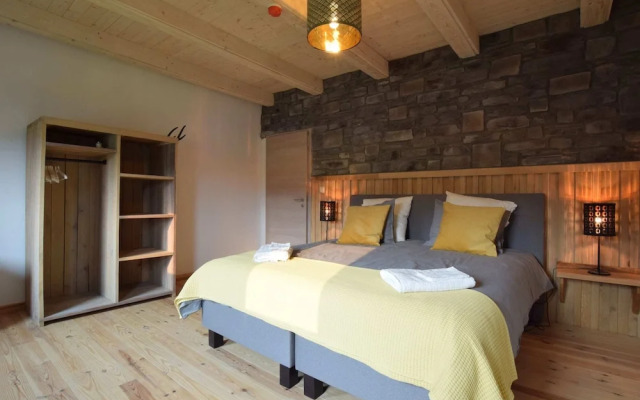 Grandeur Villa with Sauna & Hot Tub in Durbuy