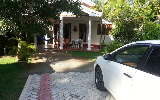 Nishan Surf Inn