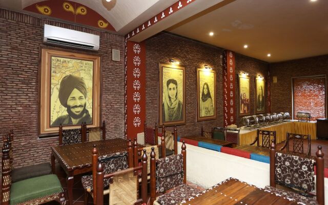 OYO 16565 Karnal Haveli