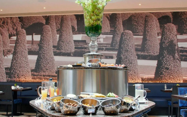 Montcalm Mayfair, Autograph Collection
